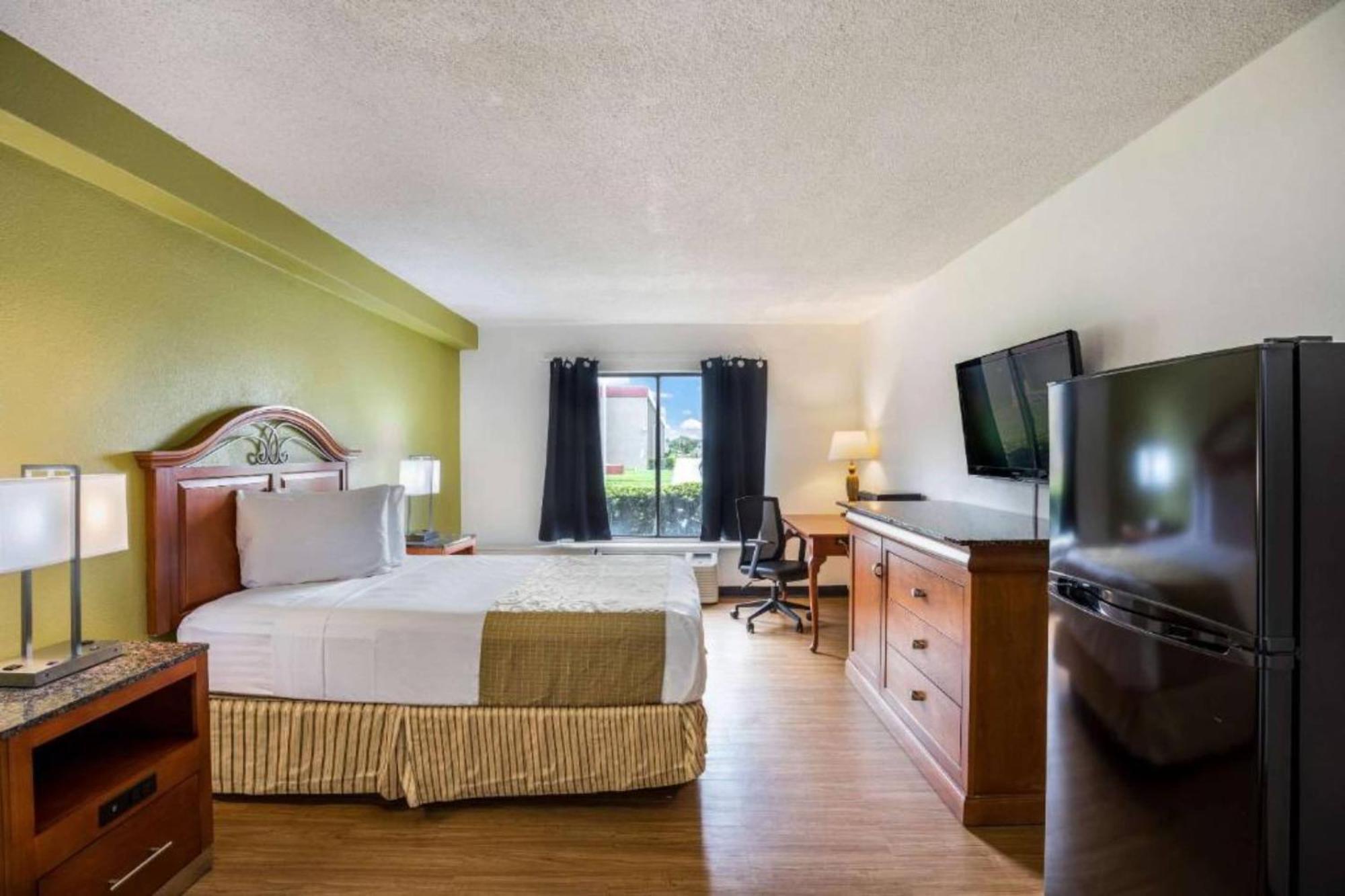 Oyo Hotel Orlando Airport Екстер'єр фото