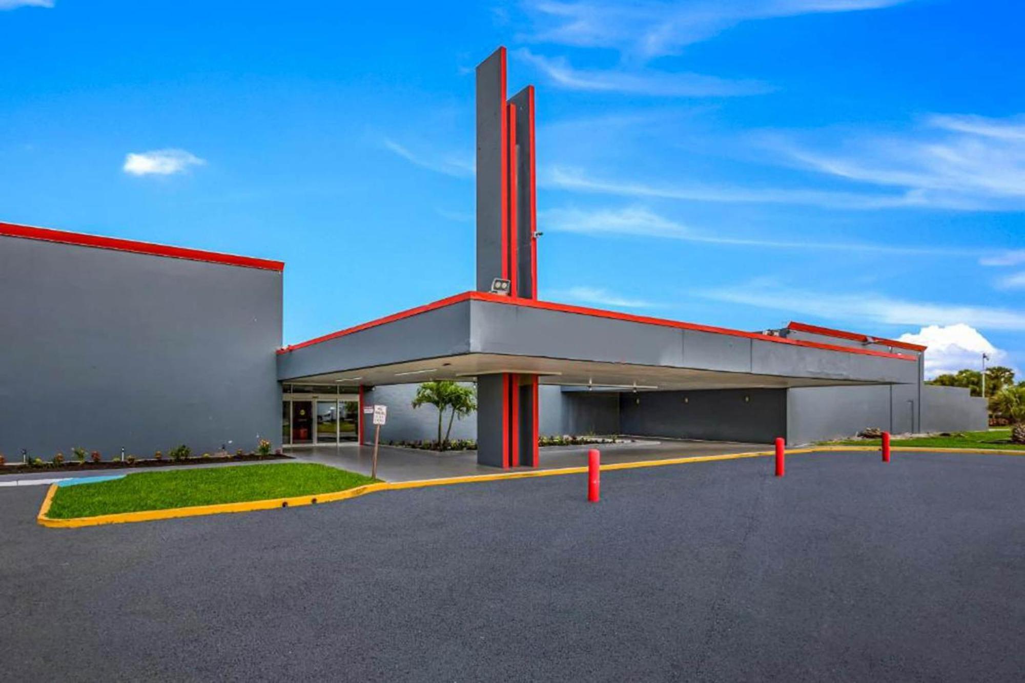 Oyo Hotel Orlando Airport Екстер'єр фото