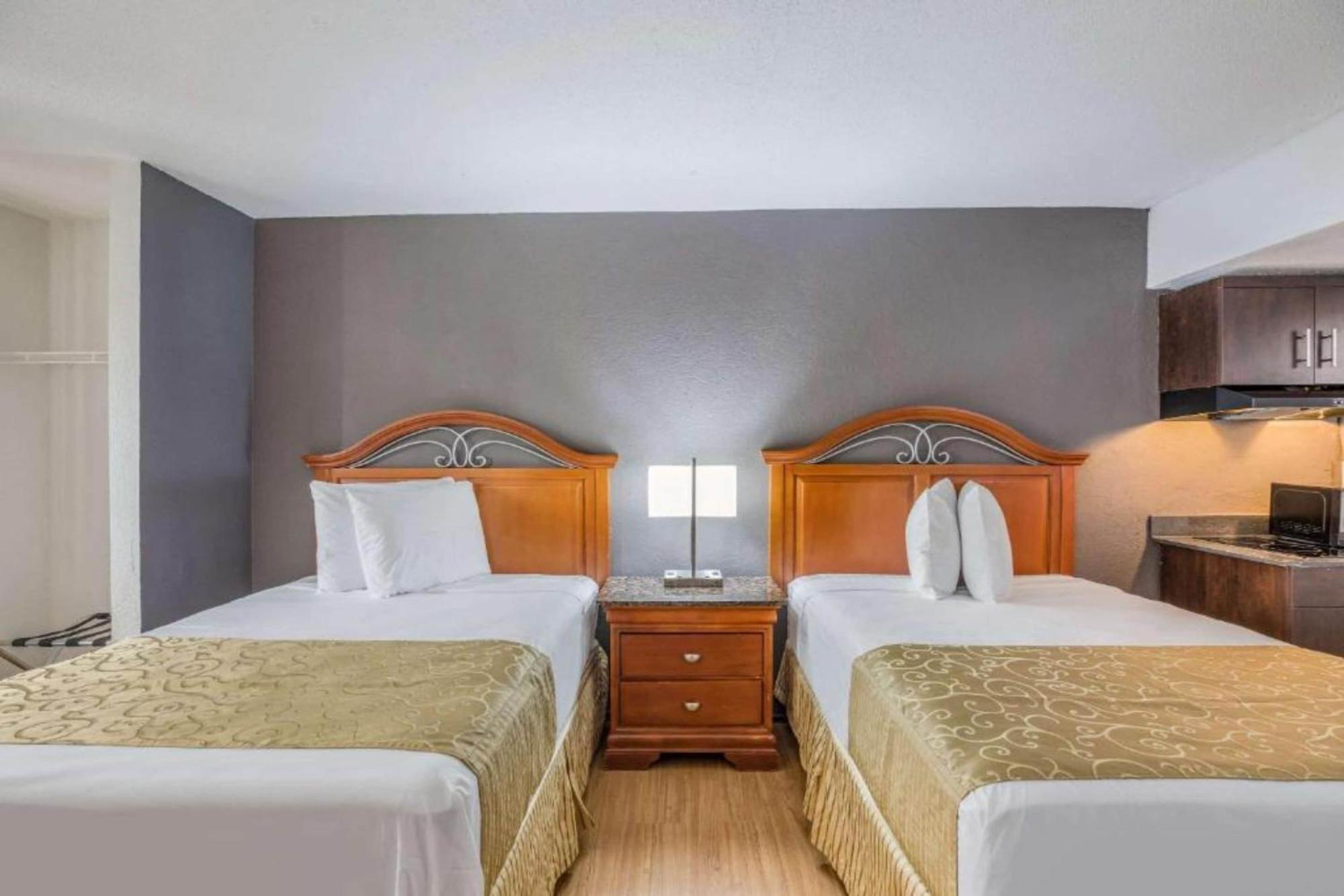 Oyo Hotel Orlando Airport Екстер'єр фото