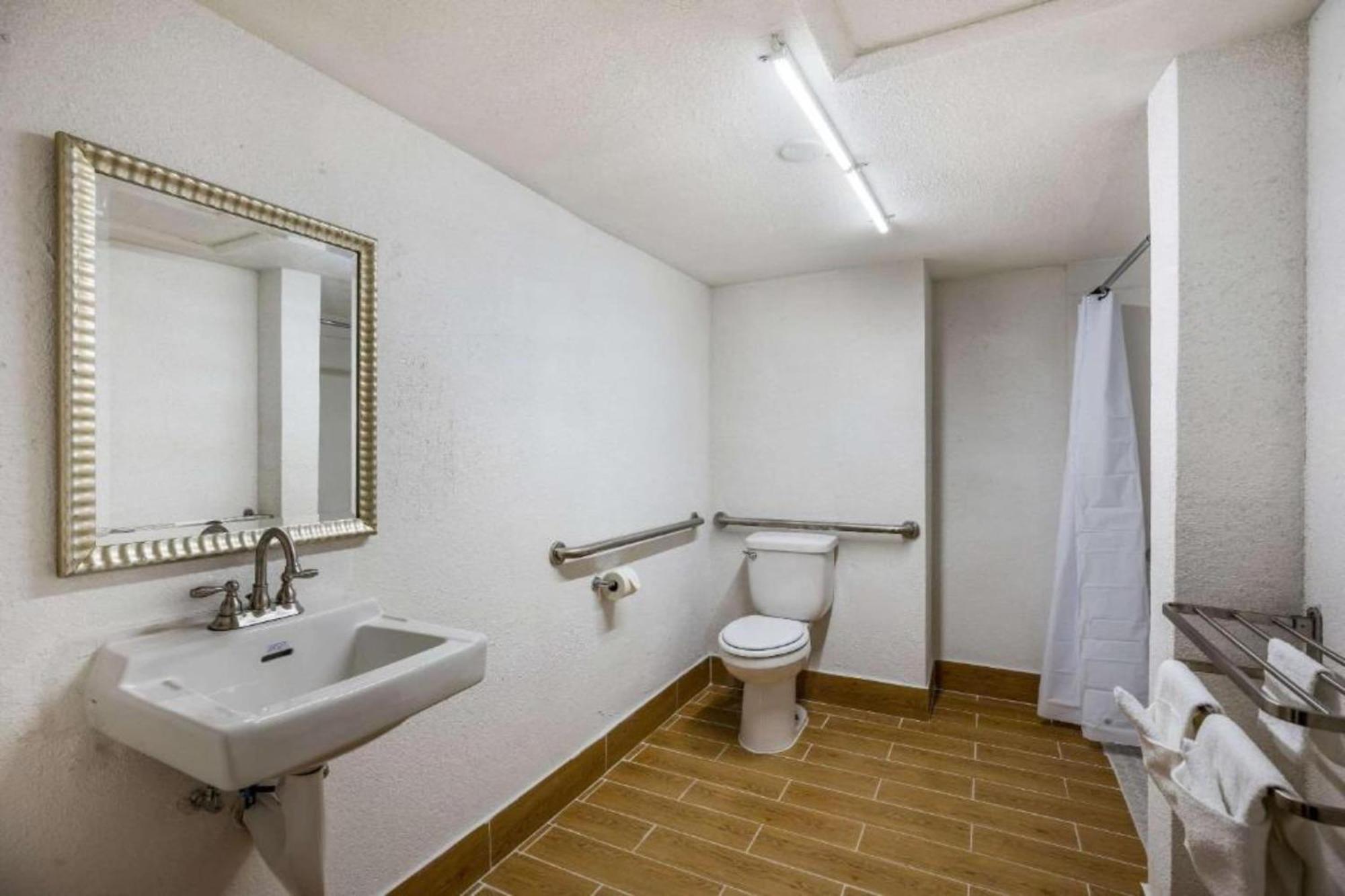 Oyo Hotel Orlando Airport Екстер'єр фото